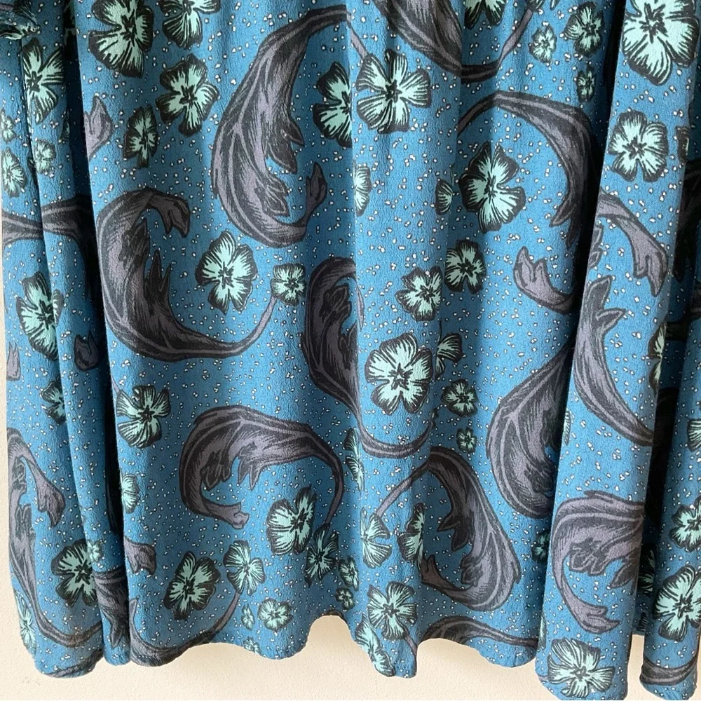 For Love & Lemons Bell Sleeve Blue Floral Motif
Mini Dress Size XS - Picture 6 of 9